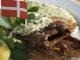 Danimarka mutfağı, İskandinav yemek kültürünün hem geleneksel hem de modern yorumlarını barındıran zengin bir gastronomi anlayışına sahiptir. Yüzyıllar boyunca tarım, balıkçılık ve hayvancılık, ülkenin yemek kültürünün temelini oluşturmuştur. İklim ve coğrafi şartlar, sofralarda yer alan malzemelerin çeşitliliğini doğrudan etkilemiş, bu da hem sade hem de besleyici yemeklerin ortaya çıkmasını sağlamıştır. konulu bir haber görseli.