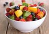 Fruitarian beslenme, son yıllarda alternatif beslenme yaklaşımları arasında en çok tartışılan ve merak edilen modellerden biri olarak öne çıkmaktadır. Temelinde doğaya minimum müdahale ile beslenme fikri bulunan bu yaklaşım, özellikle sade yaşam, etik tüketim ve farkındalık kavramlarıyla birlikte anılmaktadır. Fruitarian Beslenme, klasik vegan ve vejetaryen beslenmeden daha dar bir çerçeveye sahip olmasıyla dikkat çekmektedir. Konulu bir haber görseli.