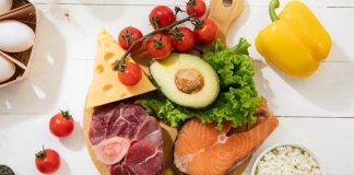 Protein Yüklemesi Kas Gelişimini Destekleyen Beslenme Yaklaşımı Protein yüklemesi, özellikle sporla ilgilenen bireyler arasında sıkça konuşulan ve kas gelişimiyle ilişkilendirilen bir beslenme yaklaşımı olarak öne çıkar. Vücudun temel yapı taşlarından biri olan protein, kas dokusunun korunması ve onarılması açısından büyük önem taşır. Protein yüklemesi, günlük protein ihtiyacının belirli dönemlerde bilinçli şekilde artırılmasını ifade eder ve genellikle yoğun antrenman süreçleriyle birlikte değerlendirilir. Konulu bir haber görseli.