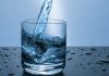 Su oruçları, vücudu toksinlerden arındırmak, sindirim sistemini dinlendirmek ve metabolizmayı hızlandırmak için tercih edilen bir uygulamadır. Bu süreçte kişi, belirli bir süre boyunca sadece su tüketir ve katı gıdalardan uzak durur. Su oruçları, kısa süreli detoks programları ve sağlıklı yaşam trendleri arasında giderek popüler hale gelmektedir. Düzenli uygulandığında bağışıklık sistemini destekler, enerji seviyelerini artırır ve hücresel sağlık üzerinde olumlu etkiler sağlar. Konulu bir haber görseli.