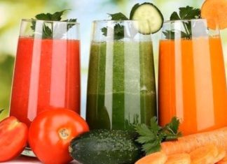 Ev Yapımı Detoks Suları Doğal Arınmanın Günlük Yolu Ev yapımı detoks suları, son yıllarda sağlıklı yaşam ve doğal beslenme anlayışının yaygınlaşmasıyla birlikte büyük ilgi görüyor. Günlük yaşamın temposu, düzensiz beslenme ve çevresel faktörler, insanların daha hafif ve doğal içeceklere yönelmesine neden oluyor. Bu noktada ev yapımı detoks suları, katkı maddesi içermeyen yapısıyla öne çıkarken aynı zamanda pratik hazırlanabilmesi sayesinde de tercih ediliyor. Konulu bir haber görseli.